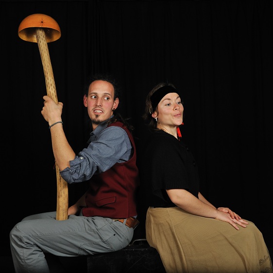 Représentation de contes du monde "Le voyage enchantés" avec Pierrick GROBETY joué au théâtre la Cardamone à Neuchâtel, photo de Christian POFFET Représentation de contes du monde "Le voyage enchantés" avec Pierrick GROBETY joué au théâtre la Cardamone à Neuchâtel, photo de Christian POFFET