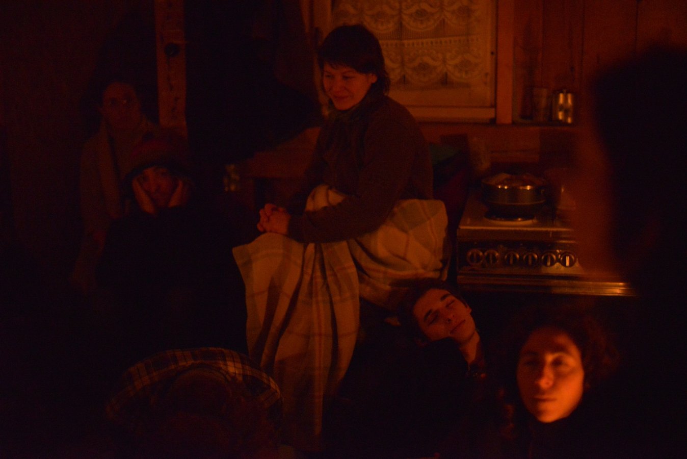 L'effet conte dans la cabane, un moment de bonheur et de détente! L'effet conte dans la cabane, un moment de bonheur et de détente!