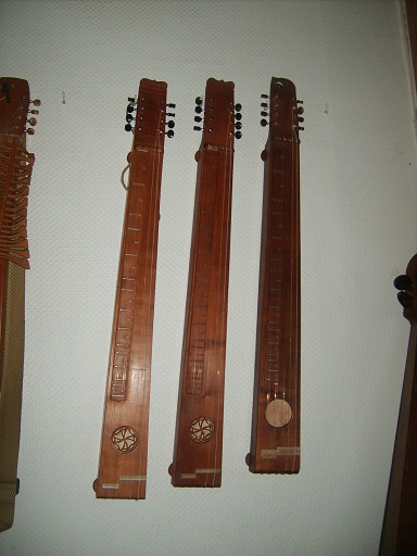 Instrument fabriqués par Jean Gourichon Ébéniste en apprentissage Instrument fabriqués par Jean Gourichon Ébéniste en apprentissage