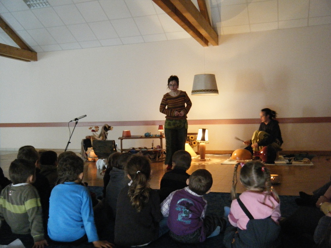 Contes d'hiver et de Noël pour des enfants âgés de 3 ans de Villeneuve d'amont Contes d'hiver et de Noël pour des enfants âgés de 3 ans de Villeneuve d'amont